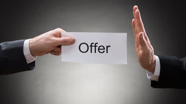 How to Turn Down a Job Offer Professionally